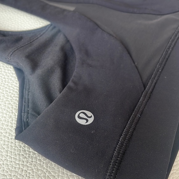 Lululemon sports bra - Picture 3 of 3